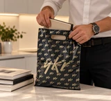Pungi YKR negre cu imprimeu auriu 20 × 30 cm – mâner decupat