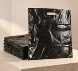 Pungi negre cu mâner decupat – 30 × 40 / 40 × 50 / 50 × 50 / 50 × 60 cm