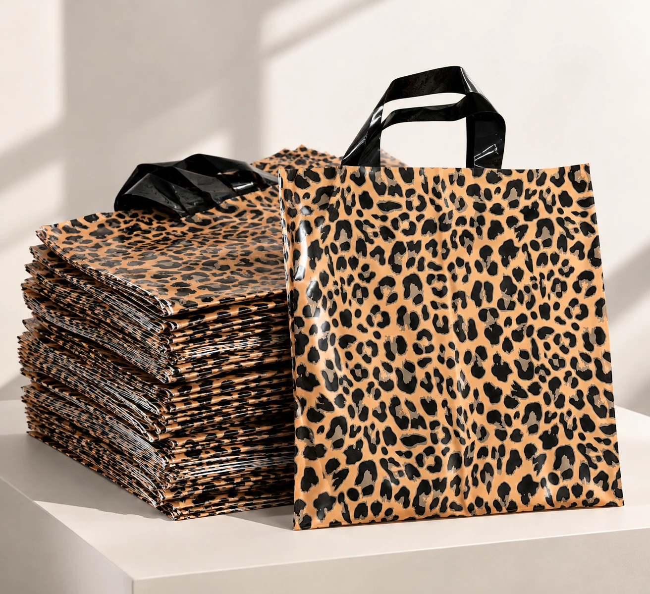 Pungi cu imprimeu leopard 30 × 40 cm – mâner cu buclă